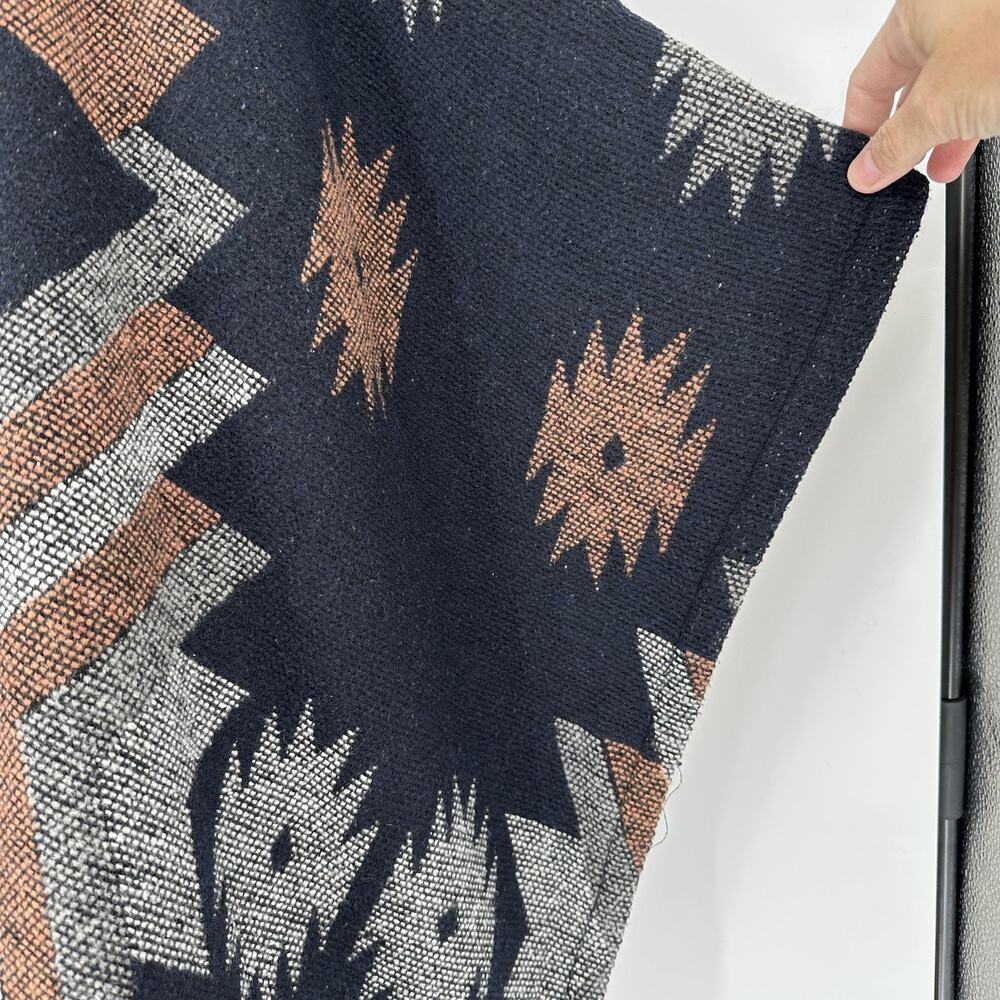 Thread & Supply Poncho Womens XS/S Button Front Aztec Western Cape Shawl Ruana - Picture 5 of 11